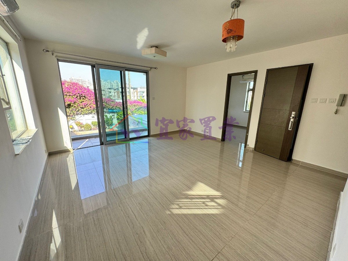 REGALIA COURT Yuen Long M 005231 For Buy