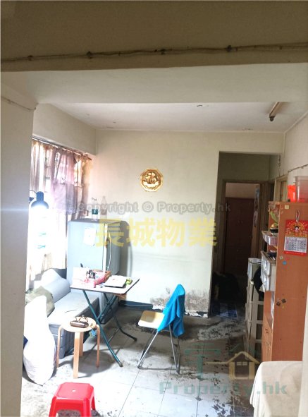 FOOK ON BLDG Tai Po L A039961 For Buy