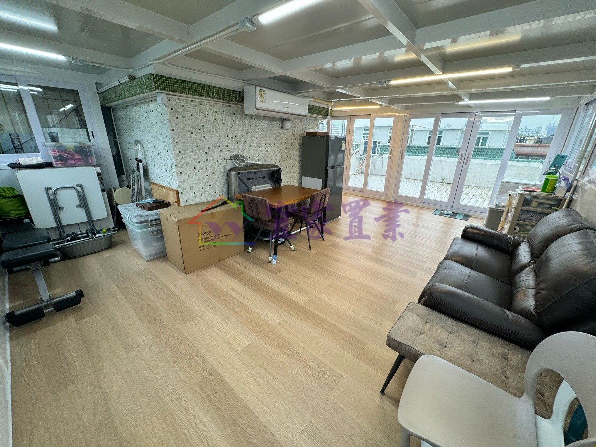 CHUN WAH VILLAS PH 02 Yuen Long H 004759 For Buy