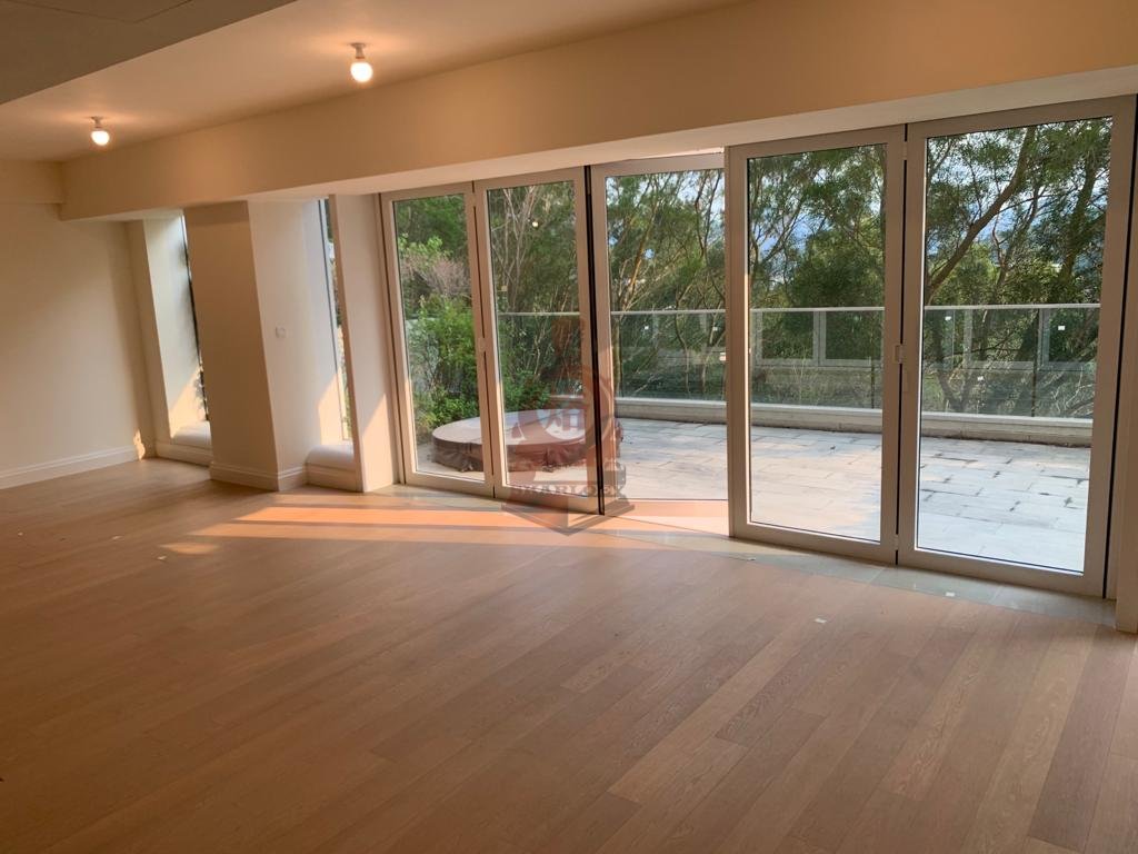 LE CAP Shatin 1531590 For Buy