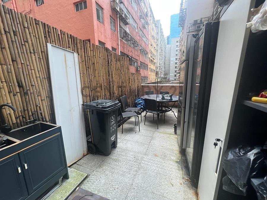 KING YIP FTY BLDG Kwun Tong L C124163 For Buy
