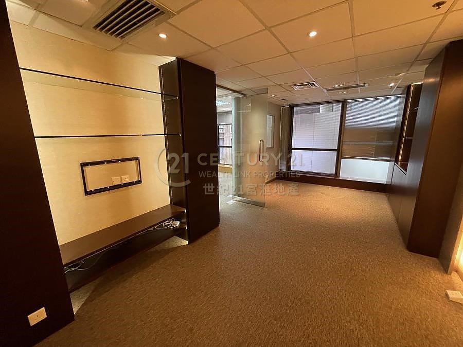 WING ON PLAZA Tsim Sha Tsui 010554 For Buy