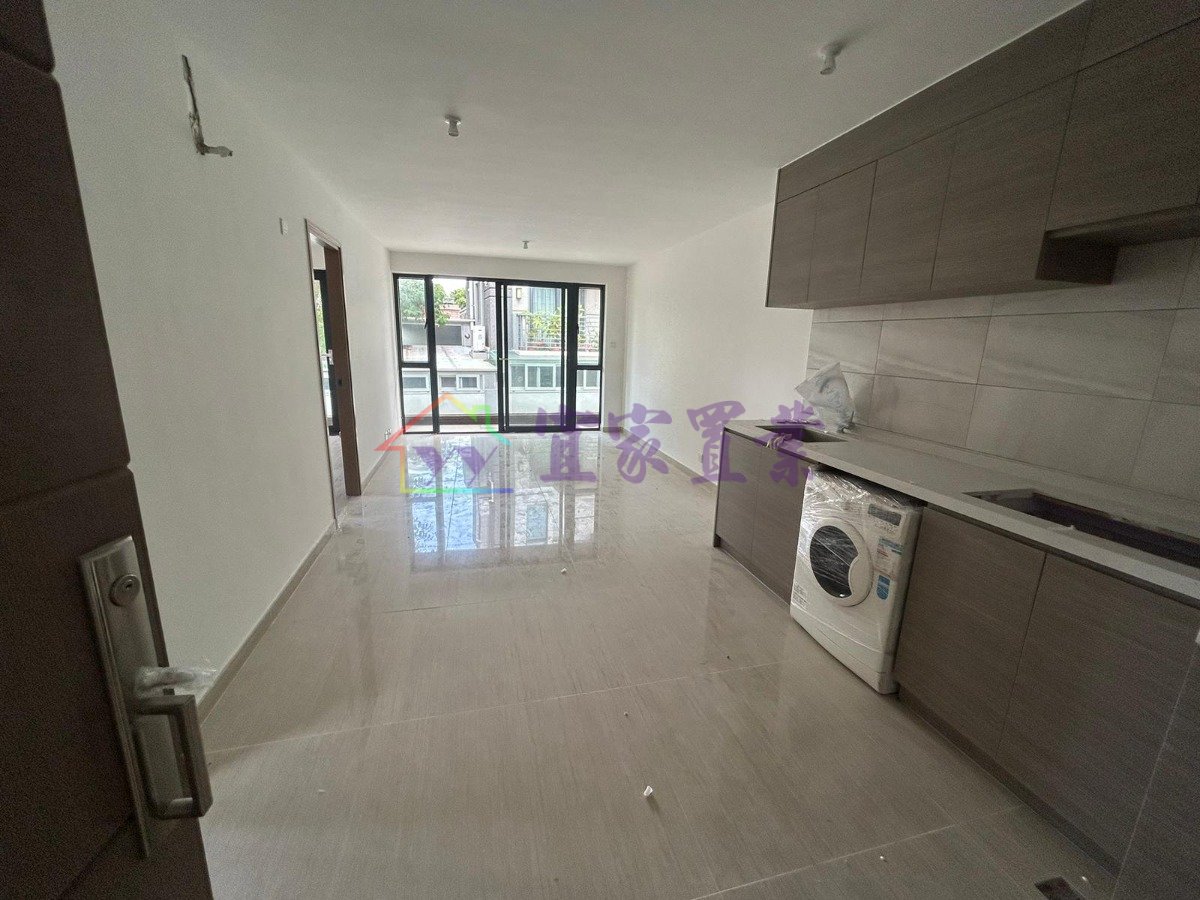 HA MEI SAN TSUEN Tin Shui Wai M 004707 For Buy