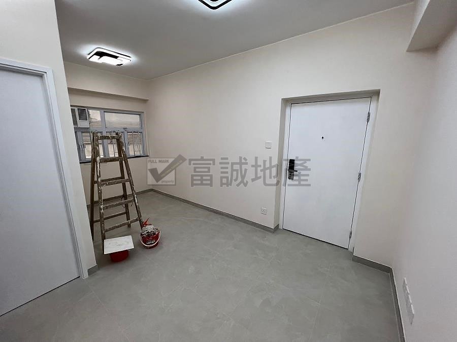 MAN PO BLDG Wong Tai Sin G123722 For Buy