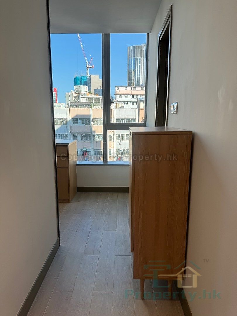 L LIVING 23 Tai Kok Tsui M C507569 For Buy