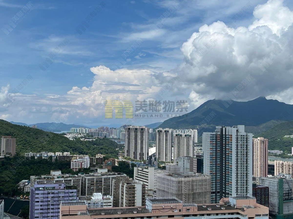SHATIN 33 BLK 03 (QUEEN'S HTS) Shatin M 1580986 For Buy