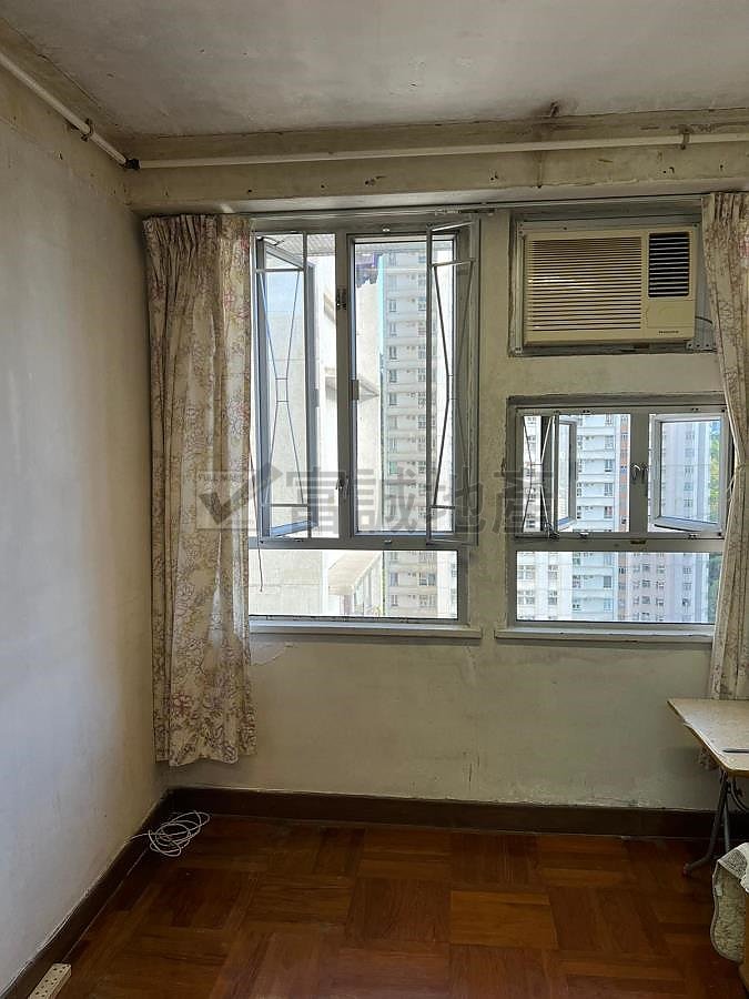 KING SHAN COURT  Ngau Chi Wan H F124400 For Buy
