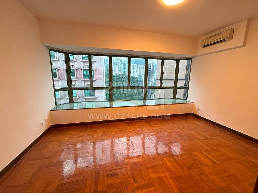 MONMOUTH VILLA Wan Chai M012328 For Buy
