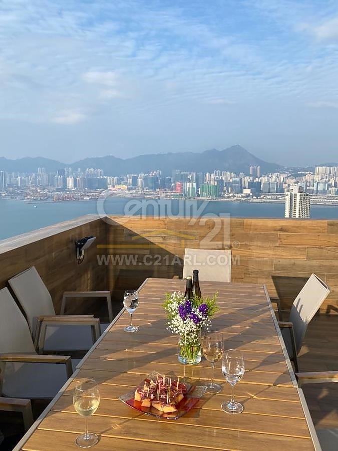 SUMMIT COURT   North Point Hill H A250293 For Buy