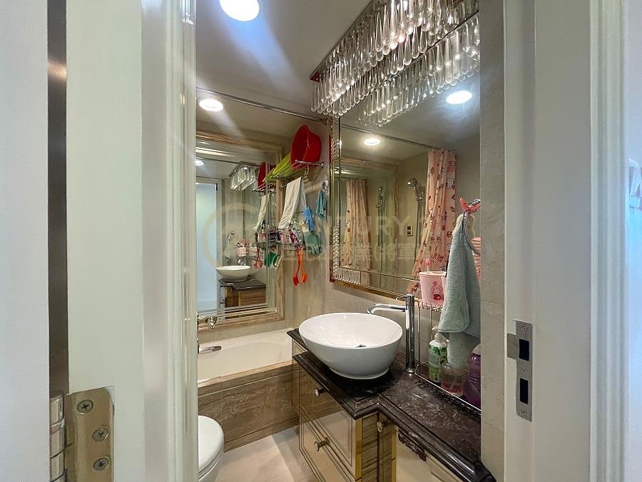 日出康城 第03期 緻藍天 第01座