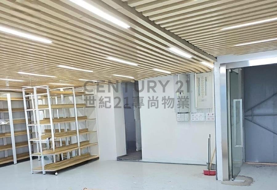 GOLDEN BEAR IND CTR Tsuen Wan L C009748 For Buy
