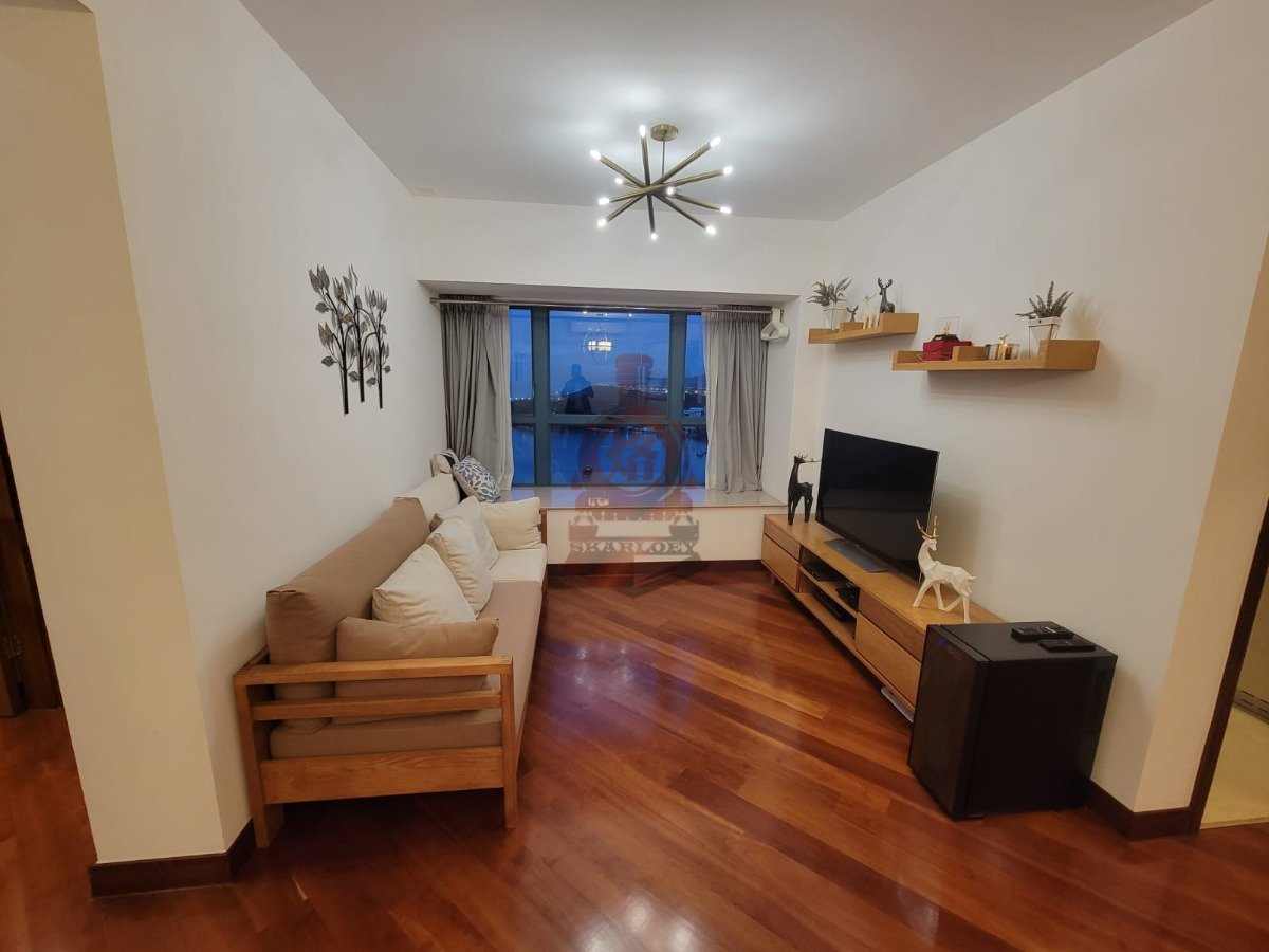 LONG BEACH Tai Kok Tsui 1504880 For Buy