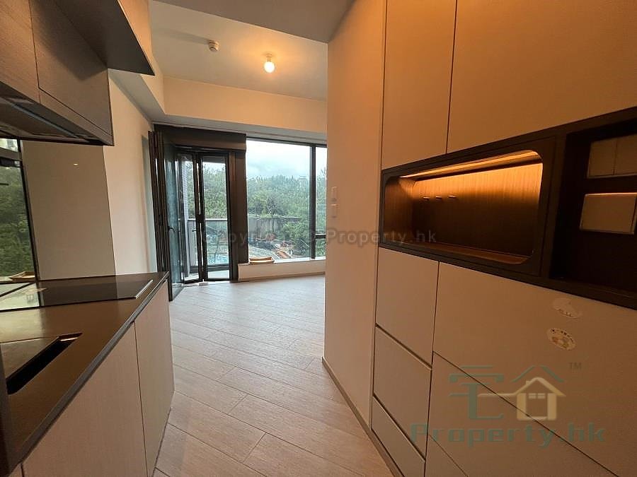 THE ROYALE SKYPOINT ROYALE TWR 07 Tuen Mun M T008624 For Buy