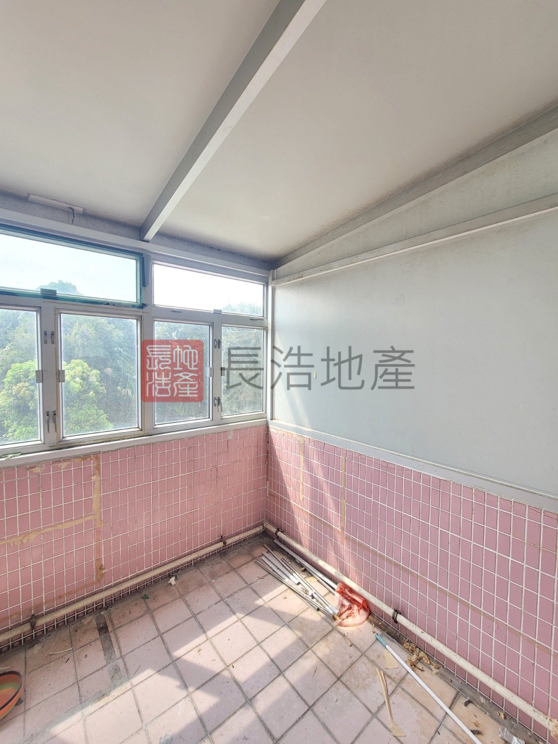YUEN LONG Yuen Long 1728652 For Buy