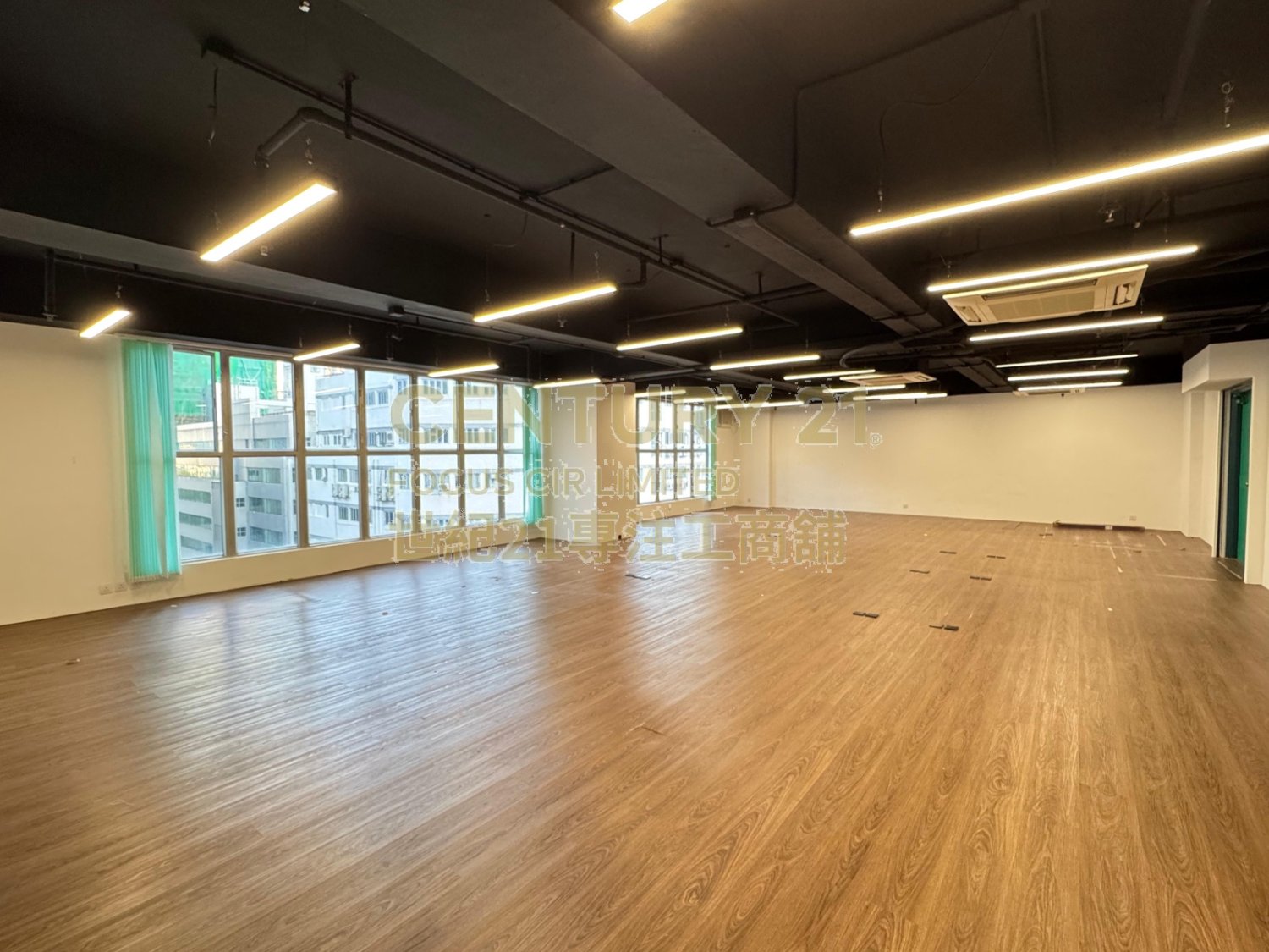 CHEUNG TAT CTR Chai Wan M K220391 For Buy