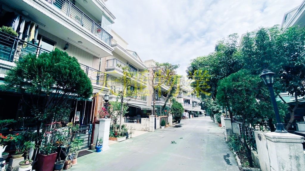 SCENICWOODS Yuen Long 067811 For Buy