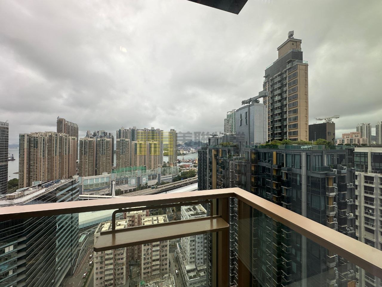 GATEWAY SQUARE MILE Tai Kok Tsui T 1716436 For Buy