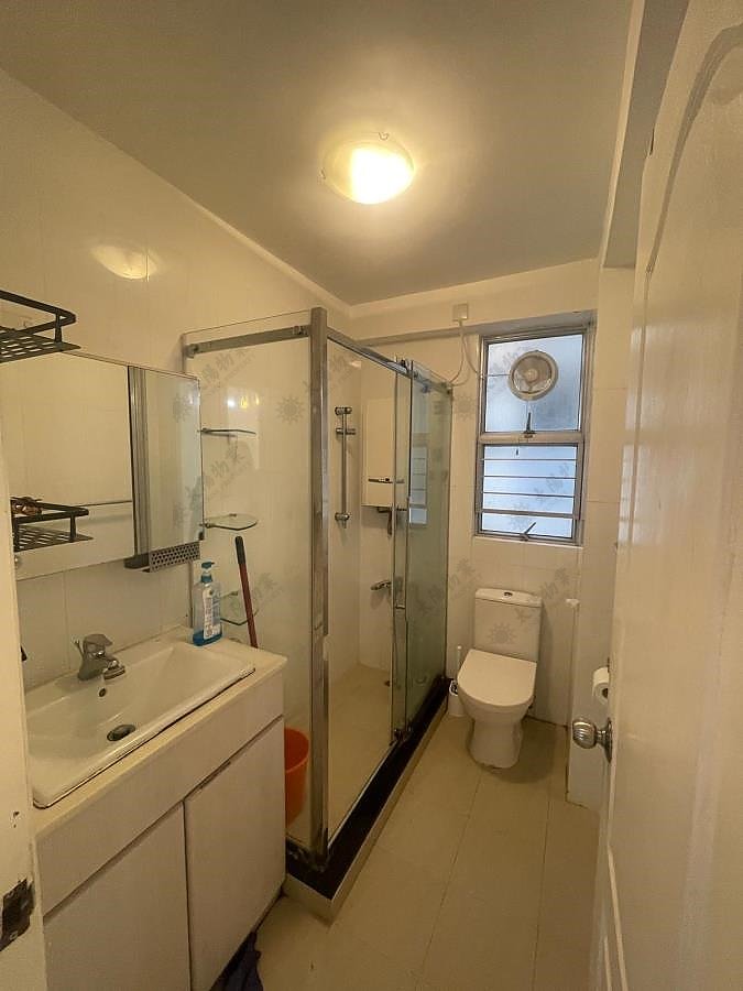 WHAMPOA GDN SITE 05 BLK 06 Hunghom L W078338 For Buy