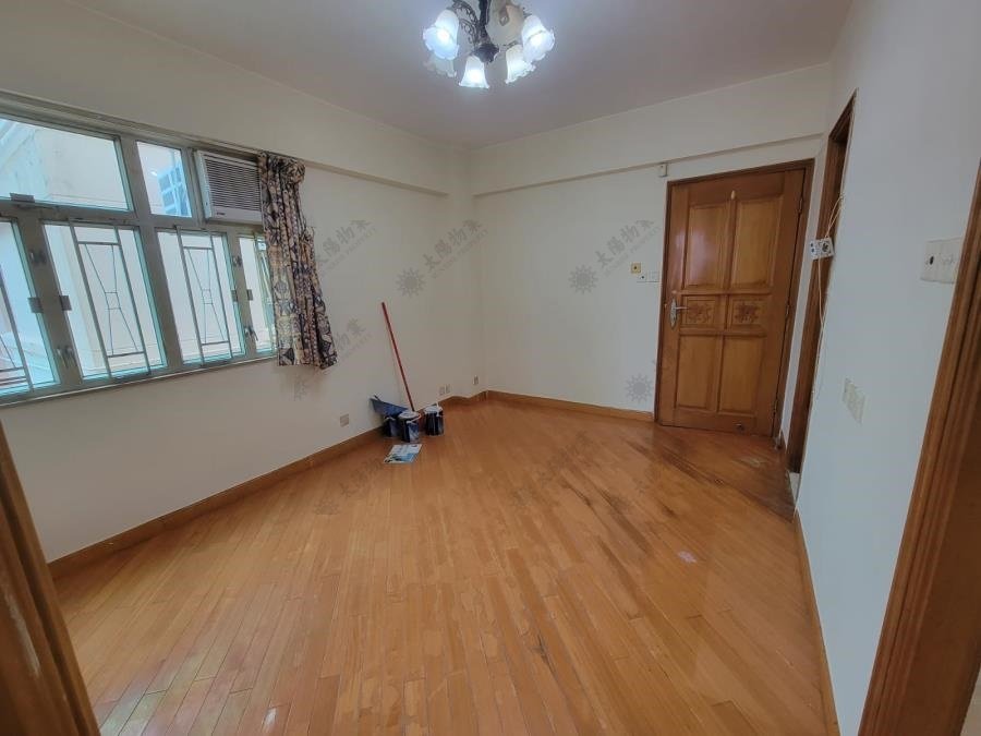 WHAMPOA EST, LOK KWAI BLDG BLK D Hunghom H 1762542 For Buy