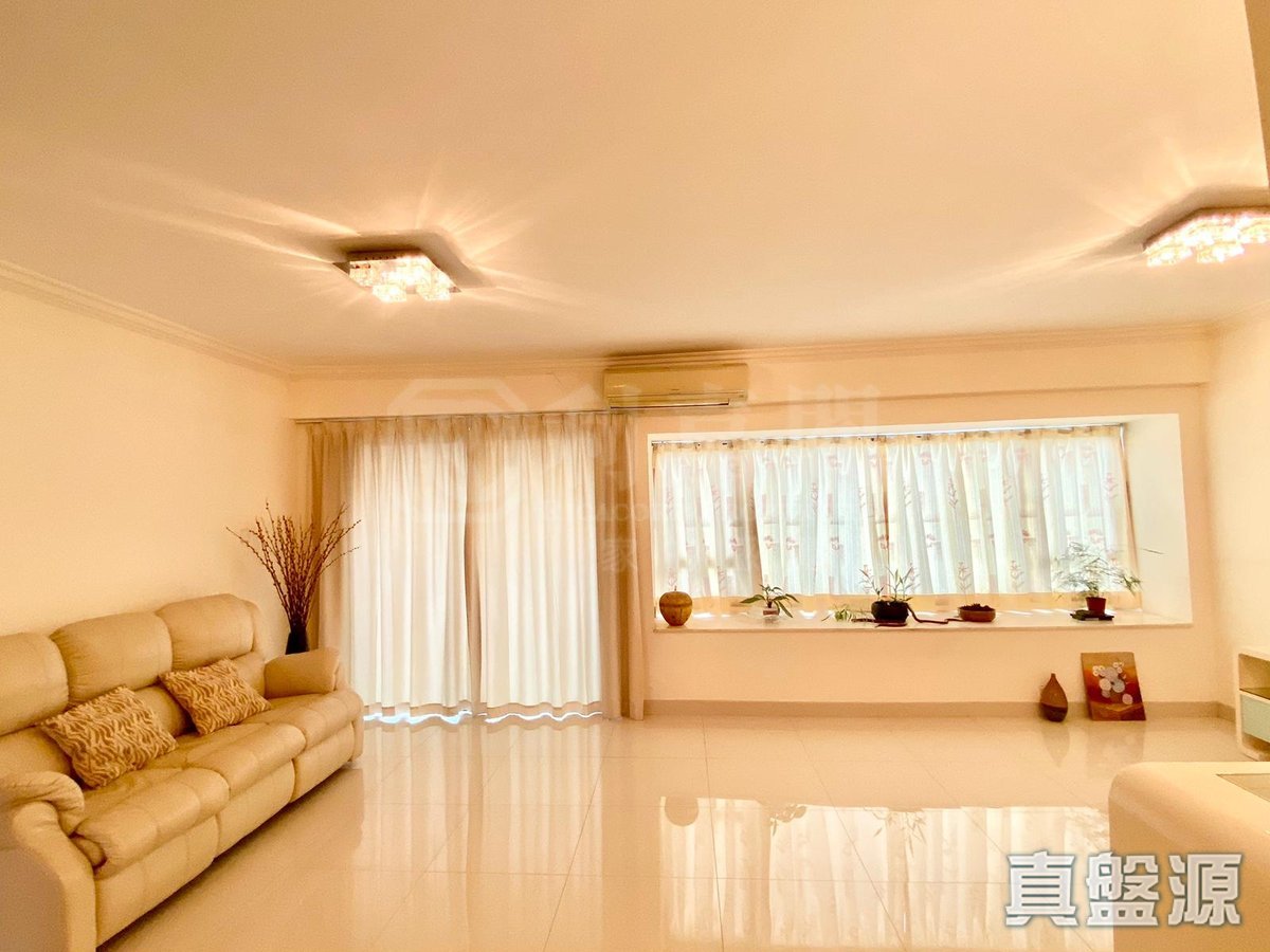 SHATIN 33 BLK 03 (QUEEN'S HTS) Shatin H 1698808 For Buy