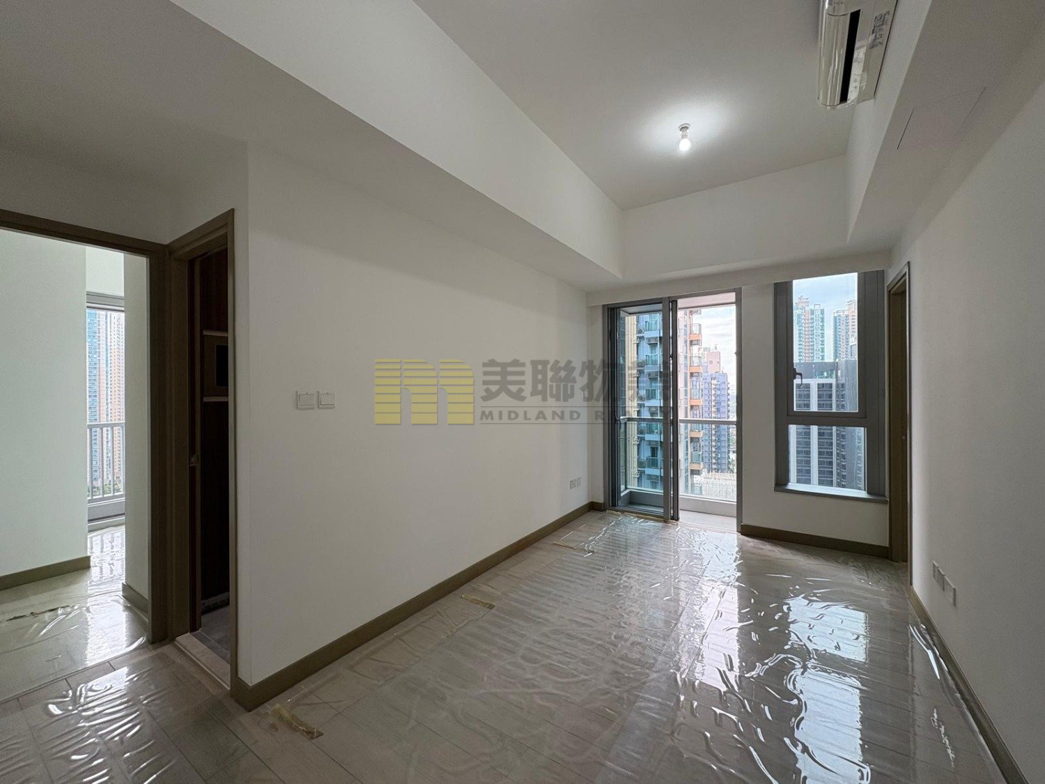 L LIVING 23 Tai Kok Tsui H 1782908 For Buy