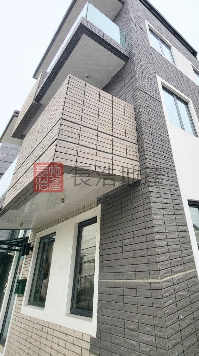 車到門口 / 方便上落。三相電即開即有熱水 Yuen Long 1781078 For Buy