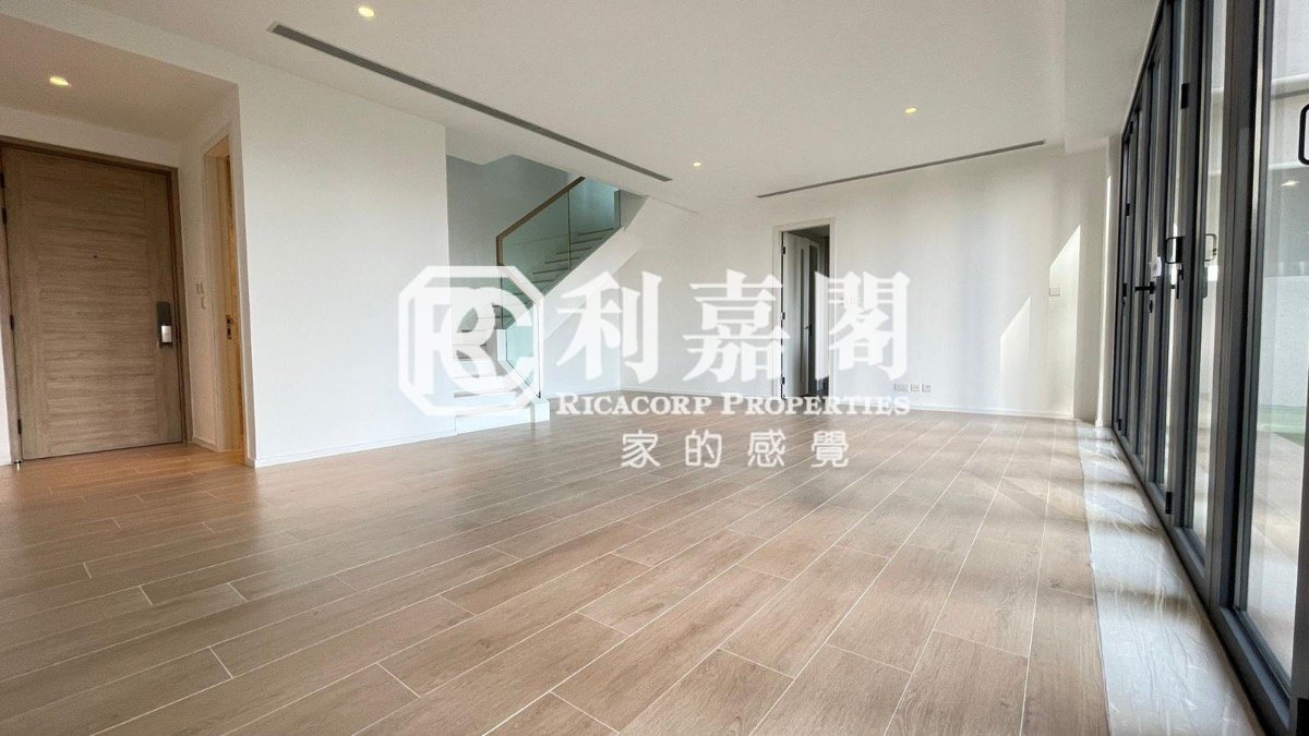 OMA OMA Tuen Mun 1672036 For Buy