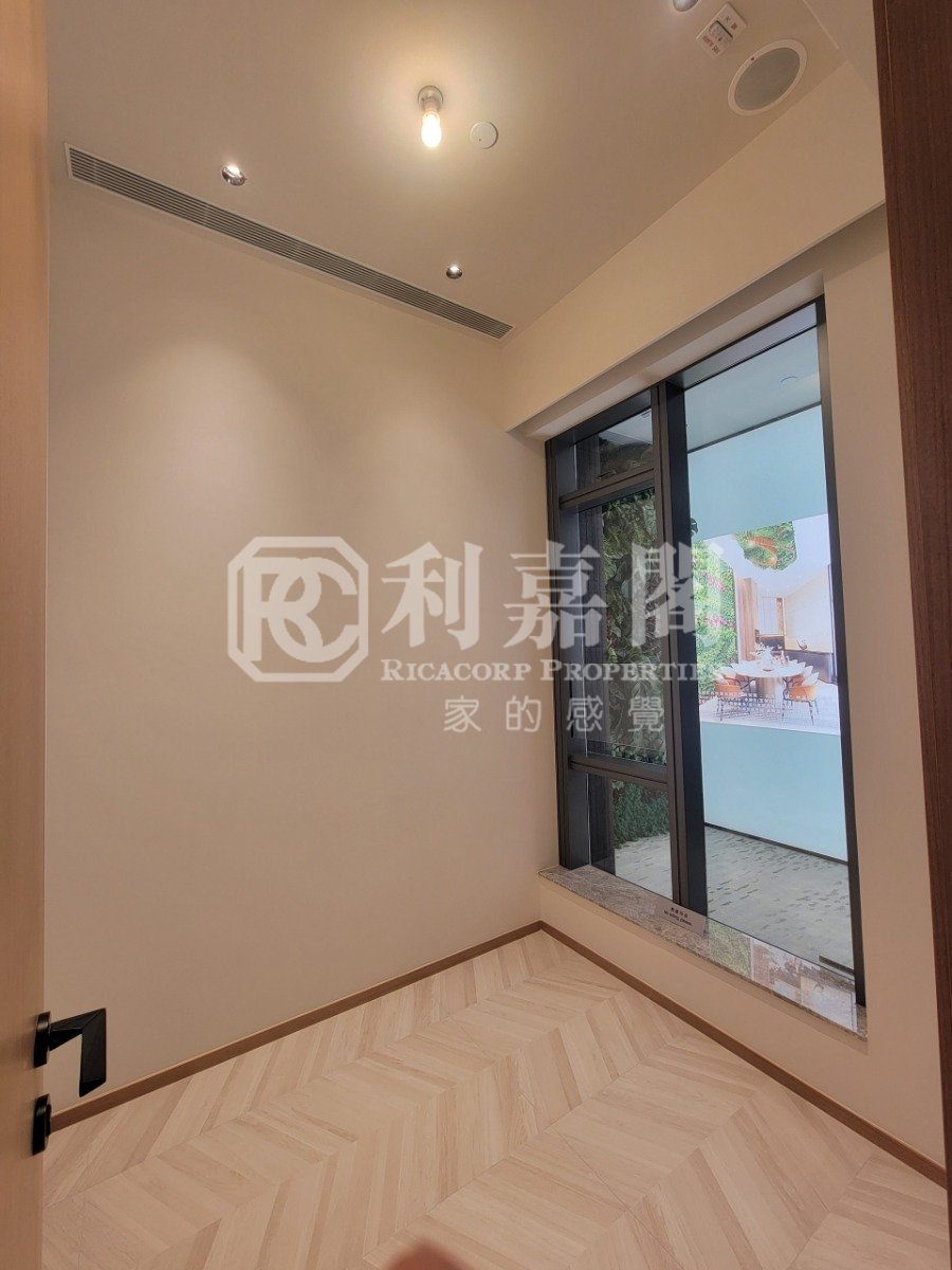 EIGHT SOUTHPARK Kowloon City 1658756 For Buy