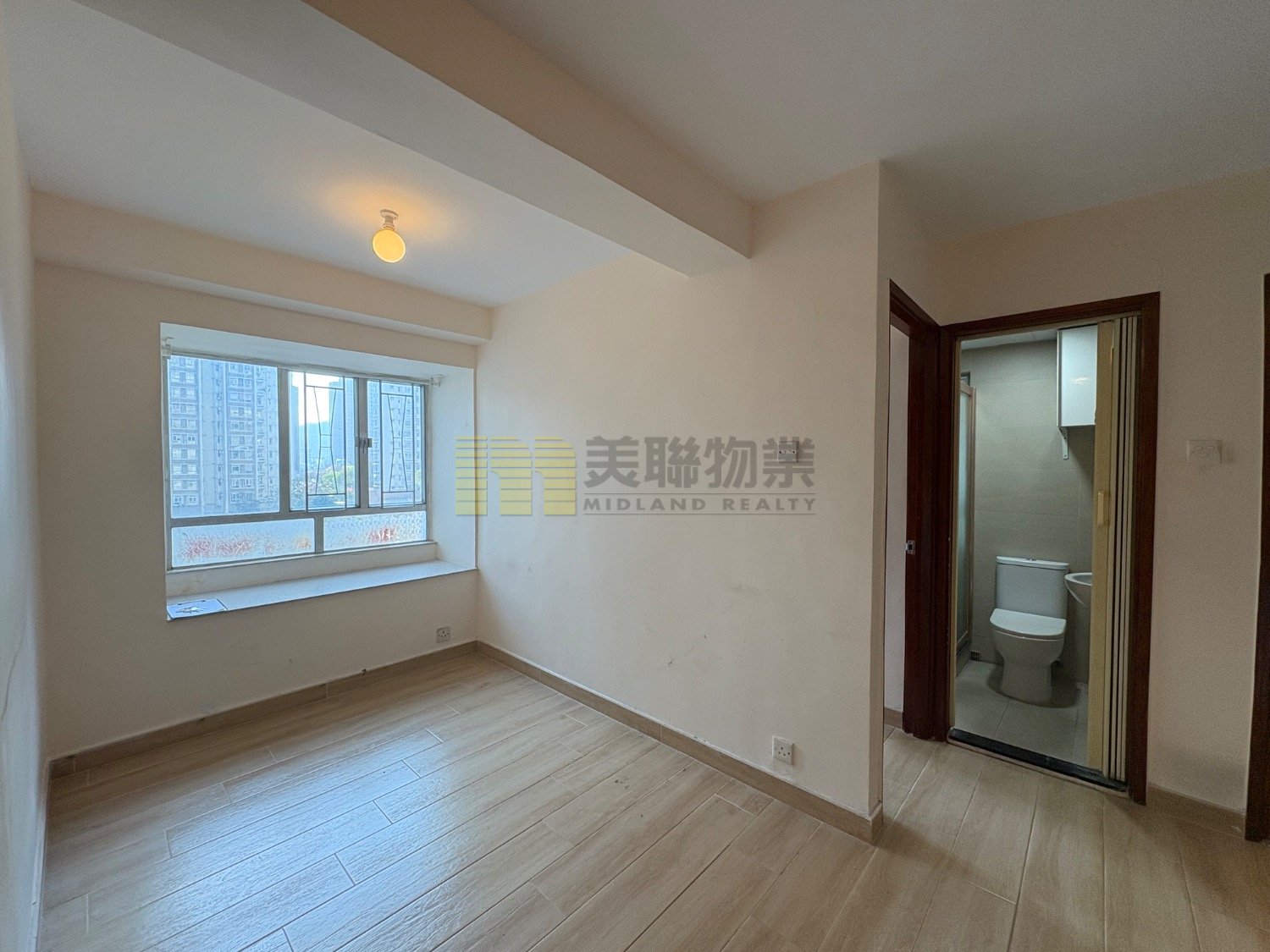 LUCKY PLAZA PAK LAM COURT (C2) Shatin M 1786874 For Buy