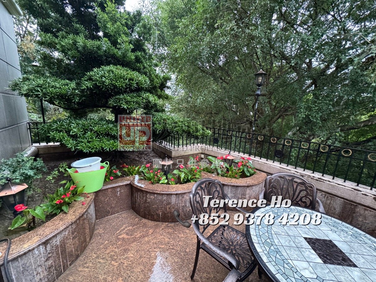 KING'S PARK HILL (HSE) Yau Ma Tei C170976 For Buy