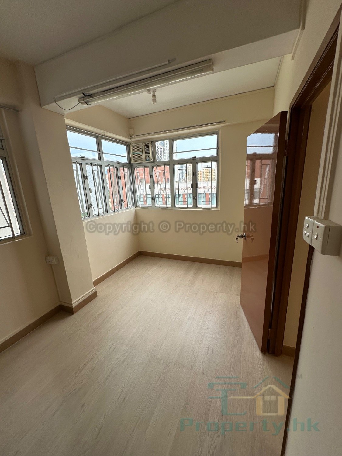 TUNG FAT BLDG Yuen Long M 1782736 For Buy