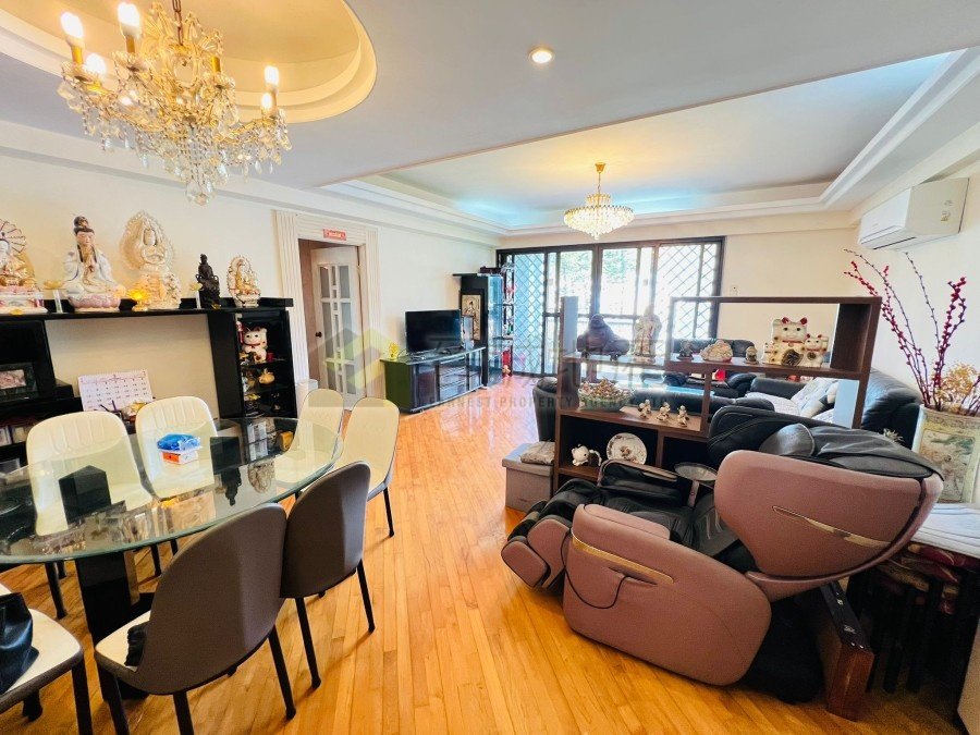 CASTLE PEAK VILLAS BLK B Tuen Mun T032104 For Buy