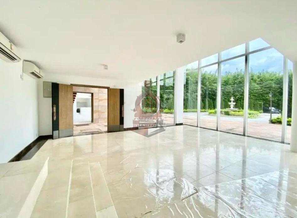 LIN TONG MEI Sheung Shui All 1691452 For Buy