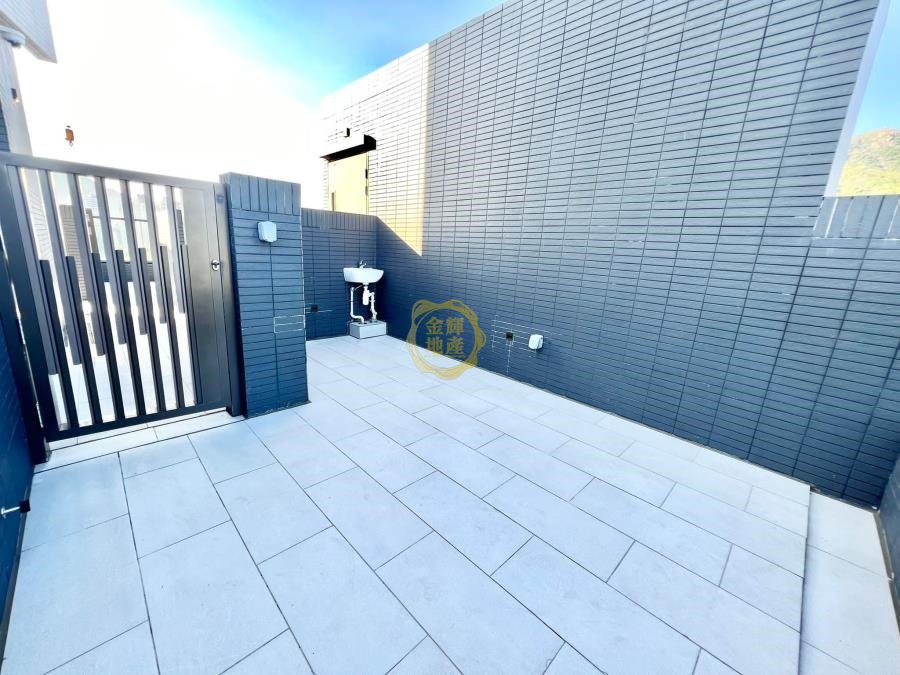 THE ROYALE SKYPOINT ROYALE  Tuen Mun H S010229 For Buy