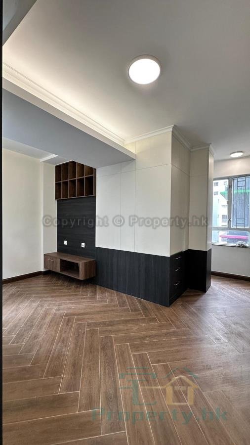 RICH BLDG Causeway Bay L C019601 For Buy