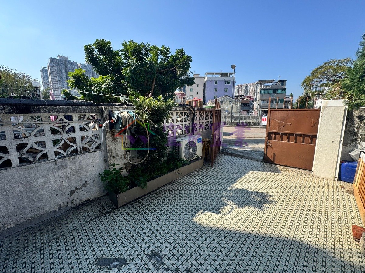 MA TIN TSUEN Yuen Long L 004268 For Buy