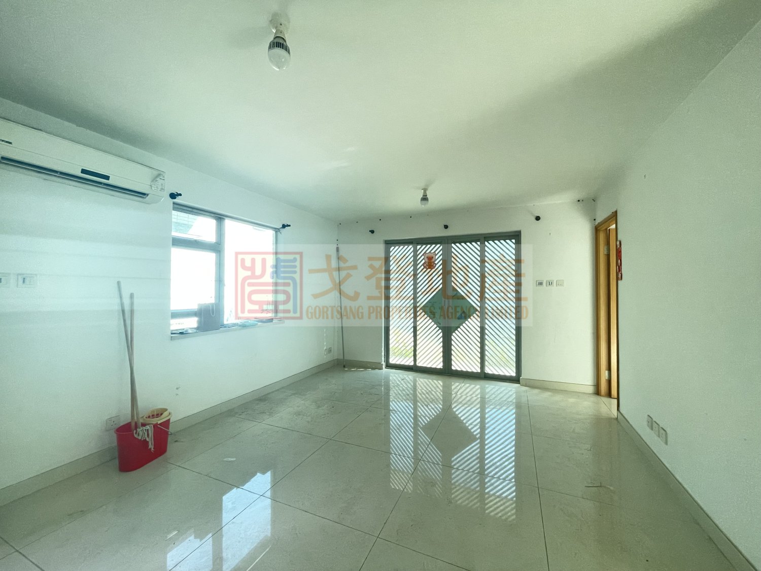SAN LEE UK TSUEN Yuen Long 015283 For Buy