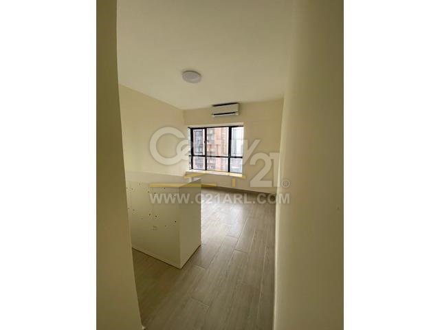 ELEGANT TERR BLK 02 Mid-Levels West H S171272 For Buy