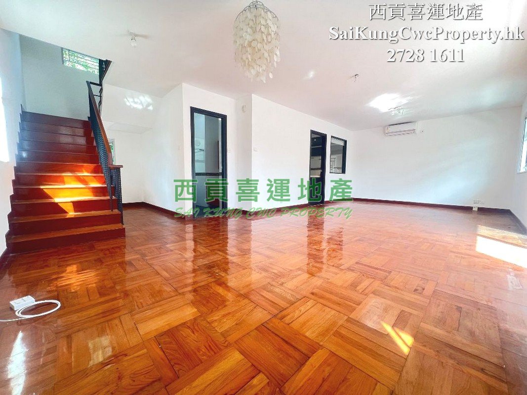 Duplex with Rooftop*Quiet Mid Level Sai Kung 006827 For Buy