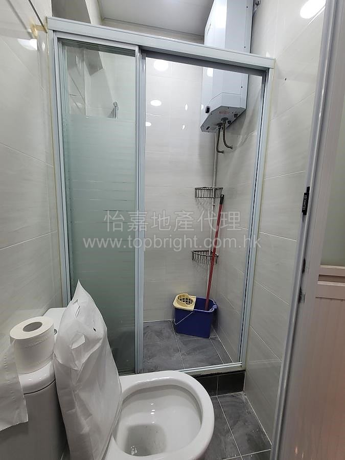 TSING FUNG BLDG North Point M 115009 For Buy