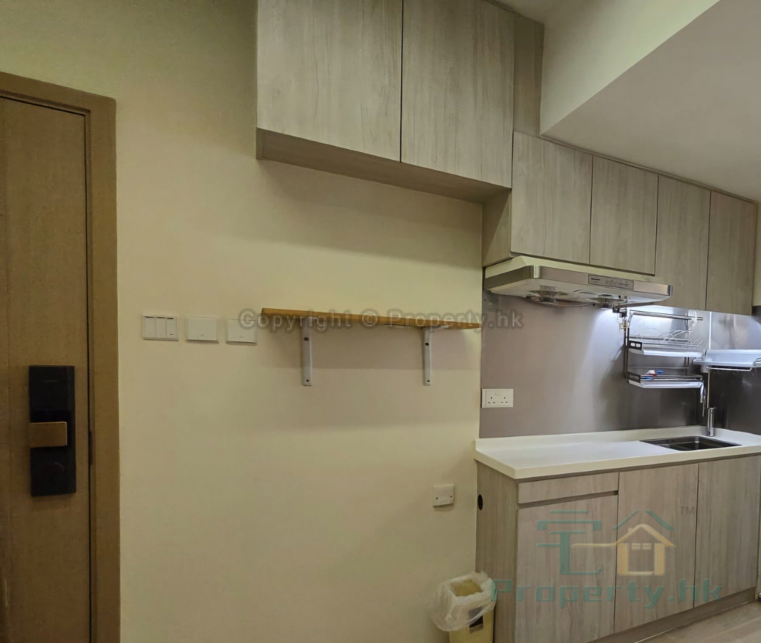 SHUN LEE COM BLDG Cheung Sha Wan H C213645 For Buy