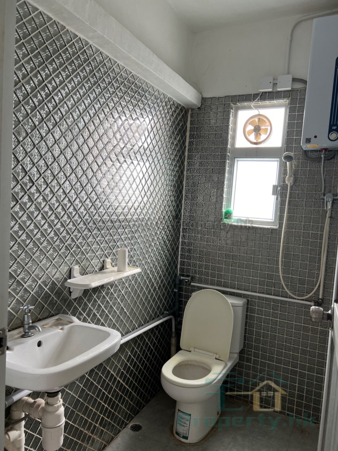 ROUTE TWISK,CHUEN LUNG Tsuen Wan M 1787544 For Buy