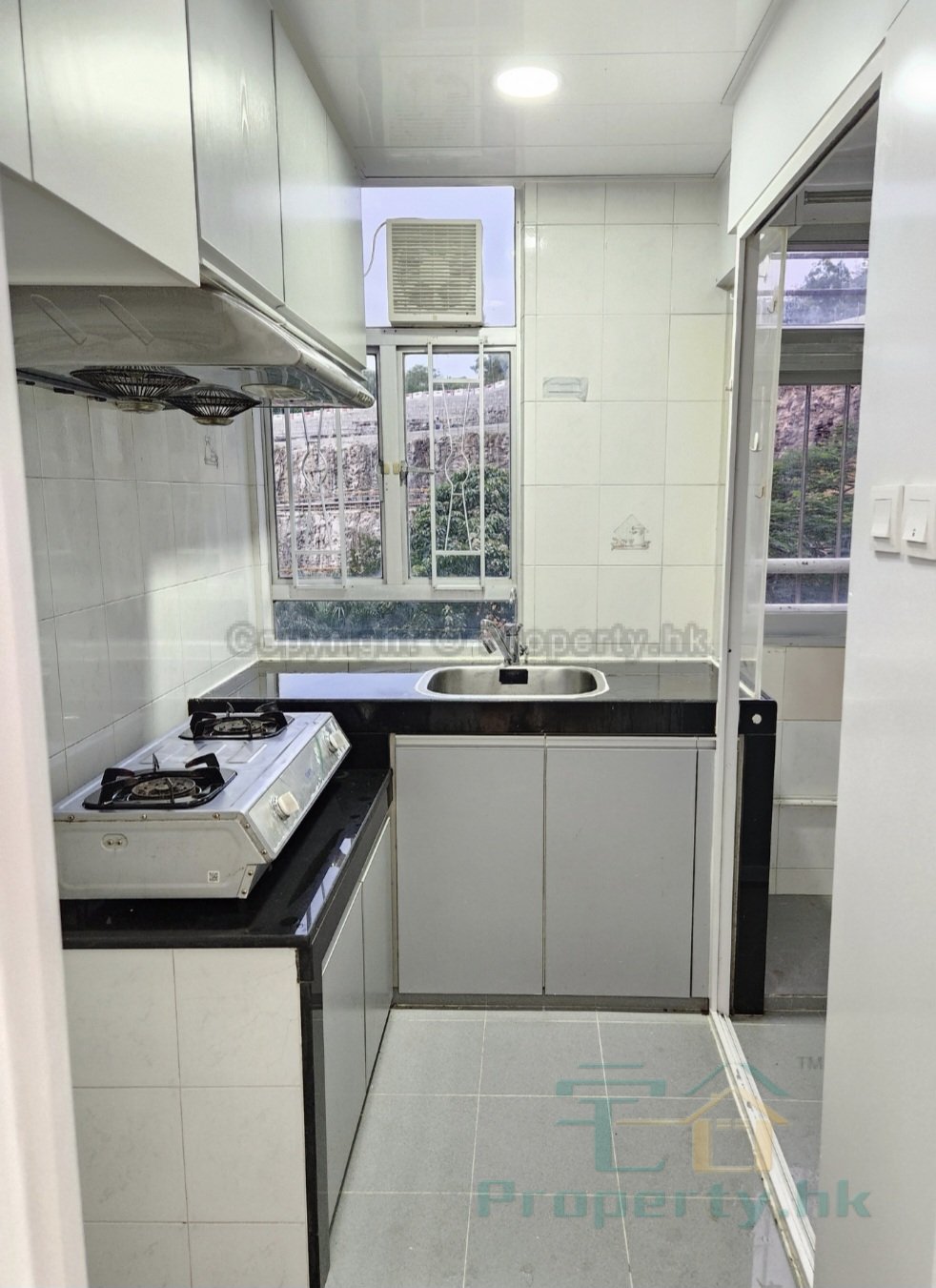 HONG WAH COURT BLK A WANG HONG HSE (HOS) Lam Tin L 1751738 For Buy