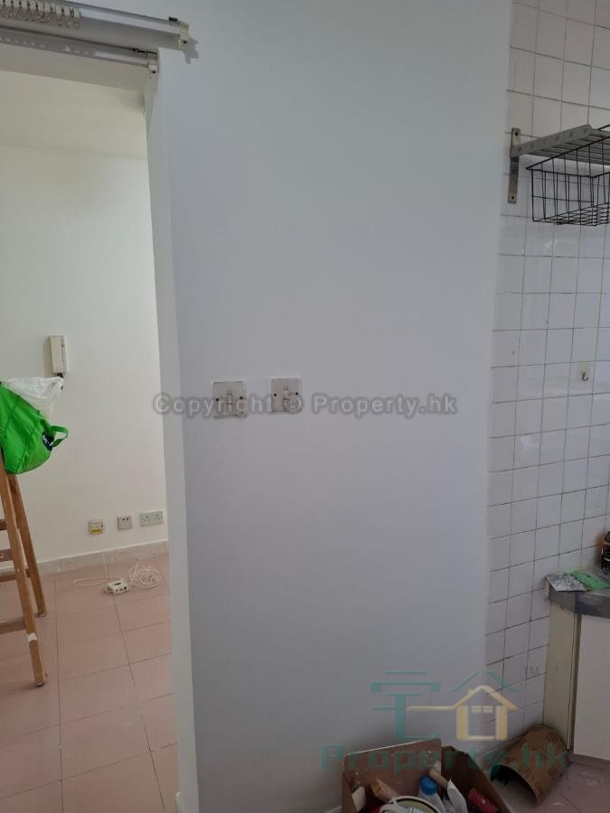 顯明苑 (連地價) 顯明苑 (連地價)