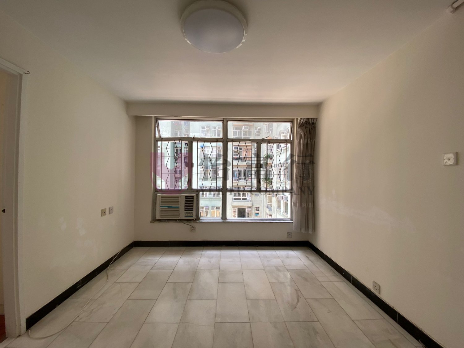 MEI FOO PH 05 HUMBERT ST 01 Lai Chi Kok M M029433 For Buy