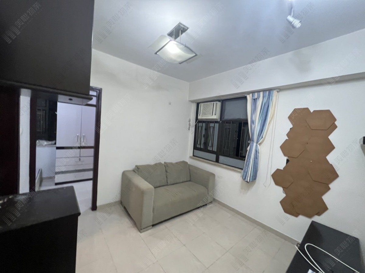 WAI WAH CTR BLK 01 Shatin H 1646520 For Buy