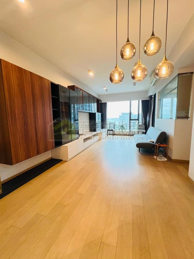 THE BLOOMSWAY THE LAGUNA  Tuen Mun B054478 For Buy