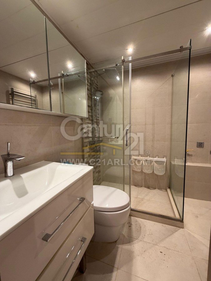CONVENTION PLAZA APT Wan Chai H A413760 For Buy