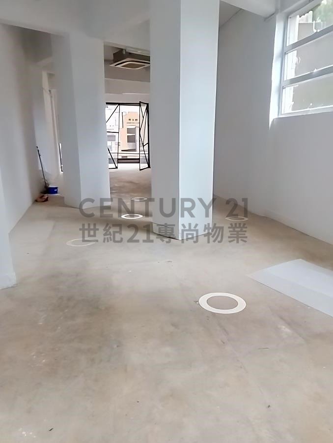 CARAVAN COURT Sheung Wan L C108250 For Buy