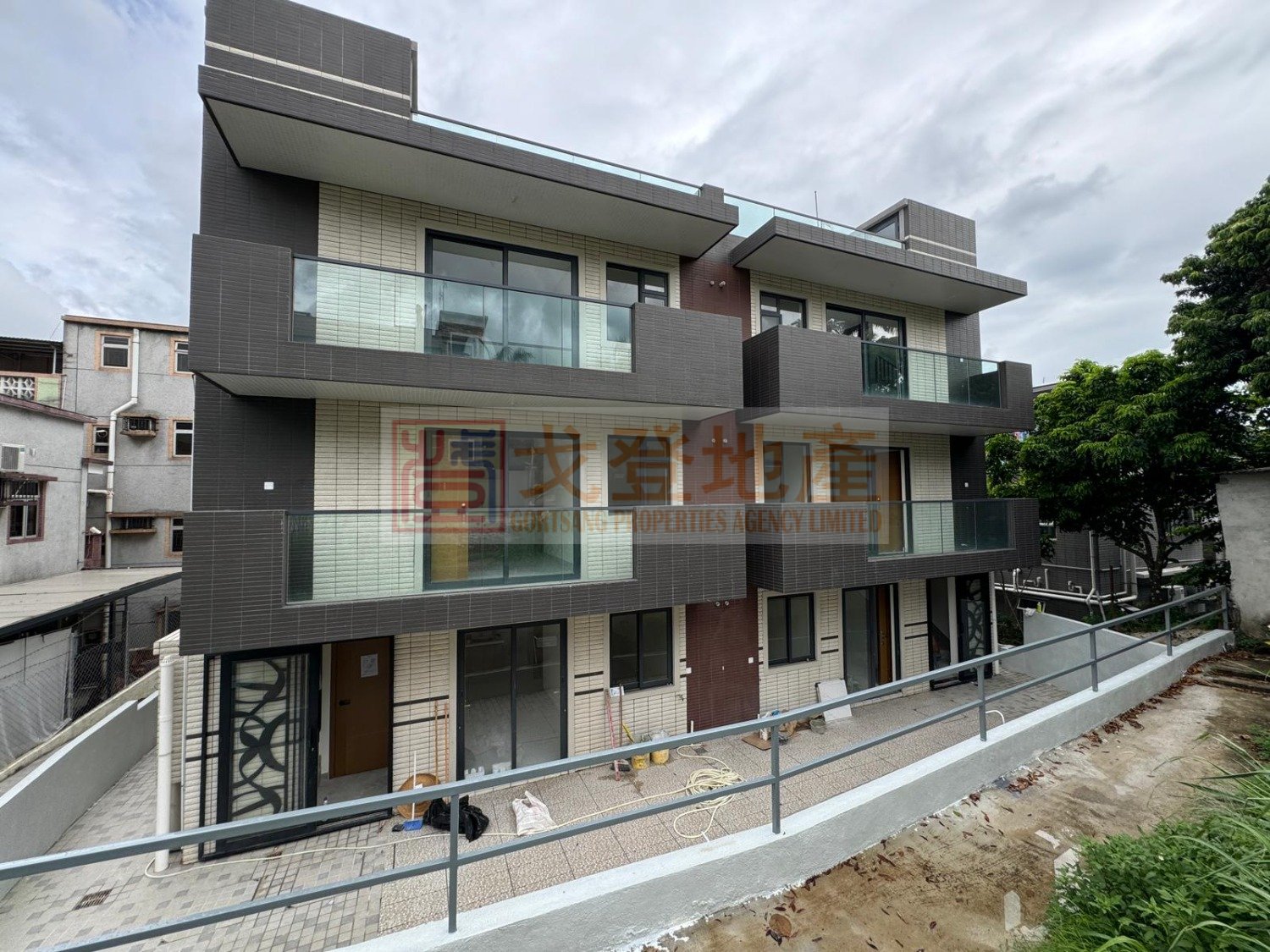 SHA KONG WAI Yuen Long L 1731074 For Buy